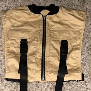 Shiyifa woman’s cropped vest